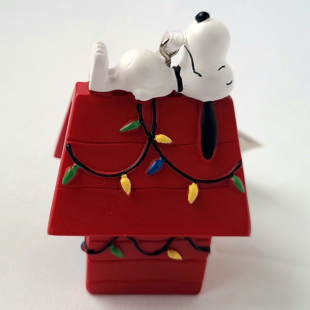 Hallmark Peanuts Snoopy Doghouse Christmas Ornament — Vintage Collectible - Picture 4 of 11